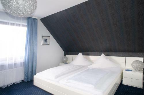 Hostal Hotel Garni Haus Sch�nberger