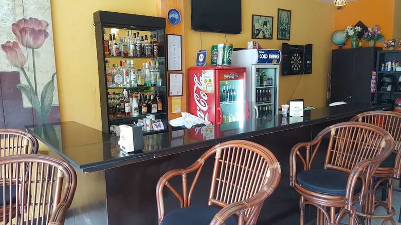 Hotel Pitstop Restaurant And Guesthouse
