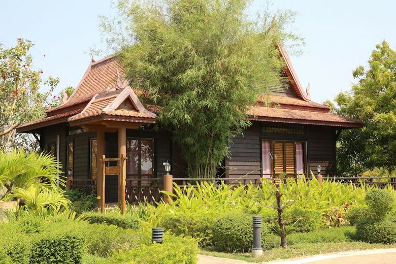 Hotel Romduol Island Chalet