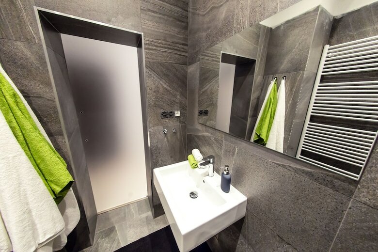 Freedom Rooms And Apartments
