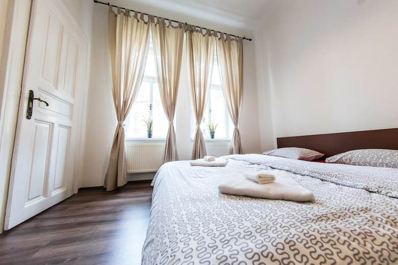 Freedom Rooms And Apartments