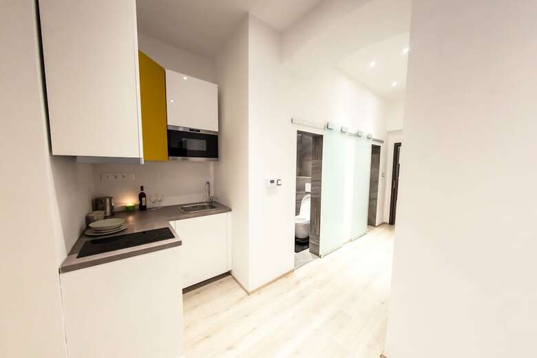Freedom Rooms And Apartments