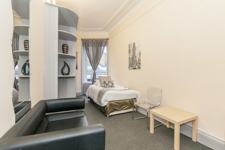 Hotel Oakshaw Guesthouse - Glasgow Airport