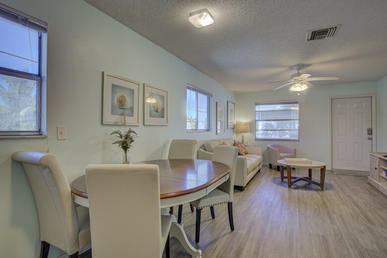 Beach Retreat Unit B By Anna Maria