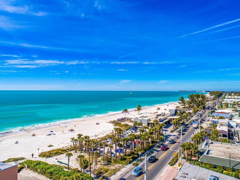 Beach Palms 2a By Anna Maria