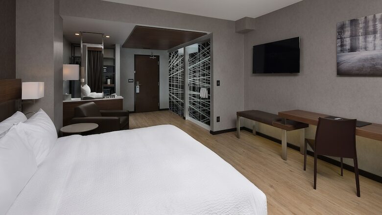 AC Hotel By Marriott Montreal Downtown