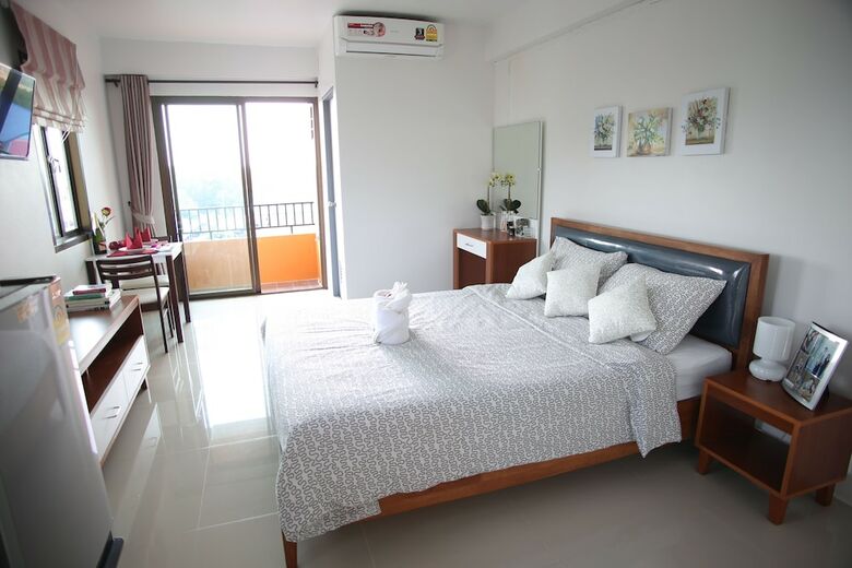 I-home Residence And Hotel