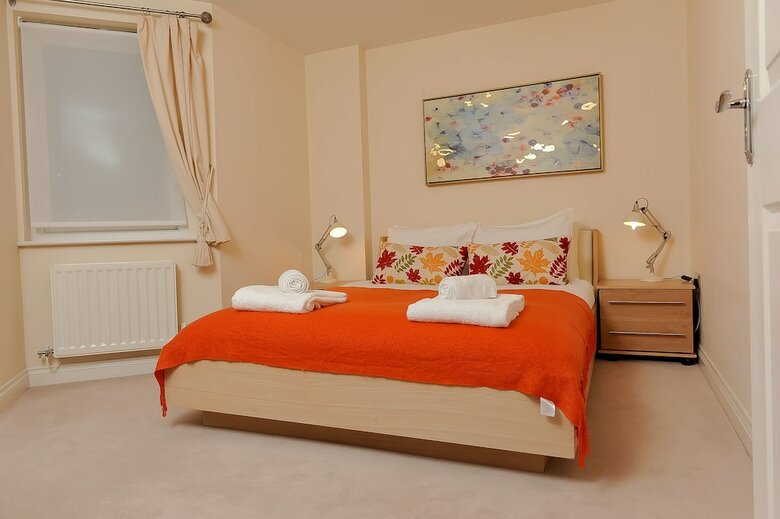 Reading Town Center River View Serviced Apartments