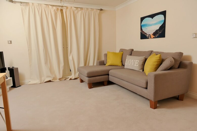 Reading Town Center River View Serviced Apartments