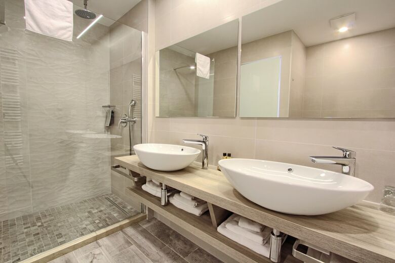 Aparthotel Kalamota Beach House