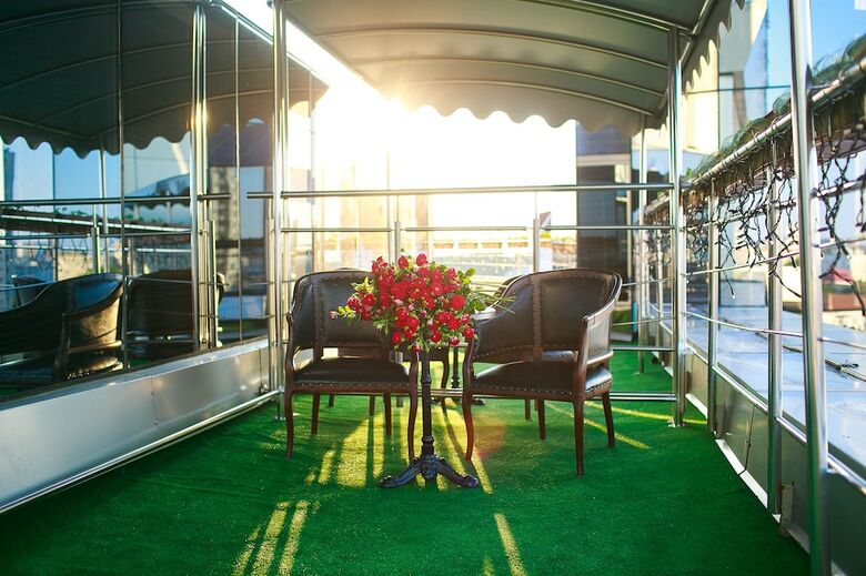 Hotel Lybid Plaza