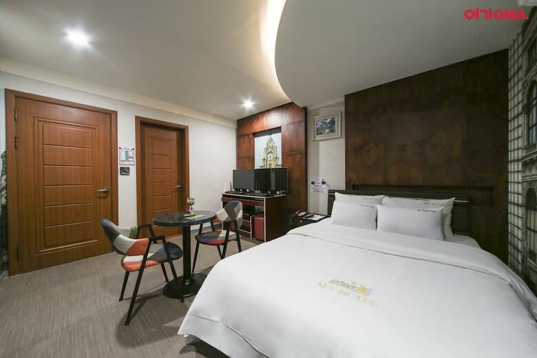 Hotel Sky Motel