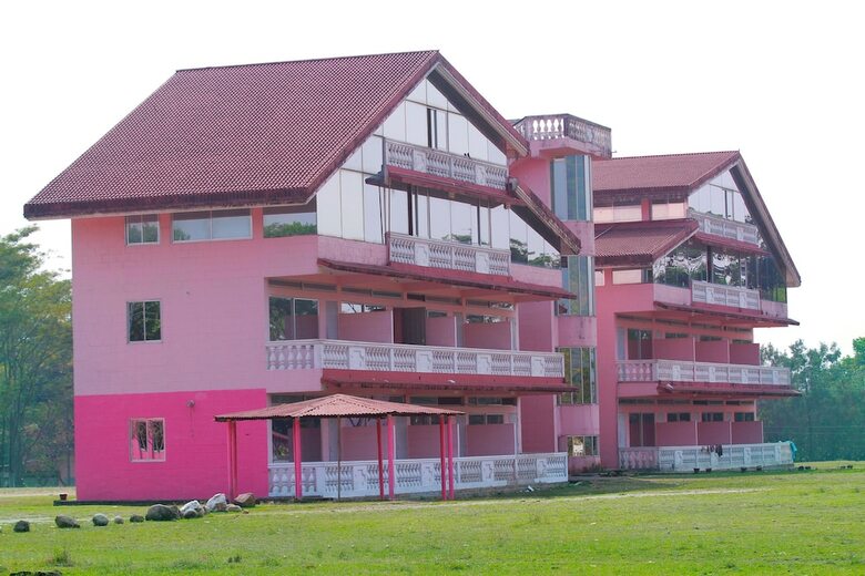 Hotel Jaintia Hill Resort