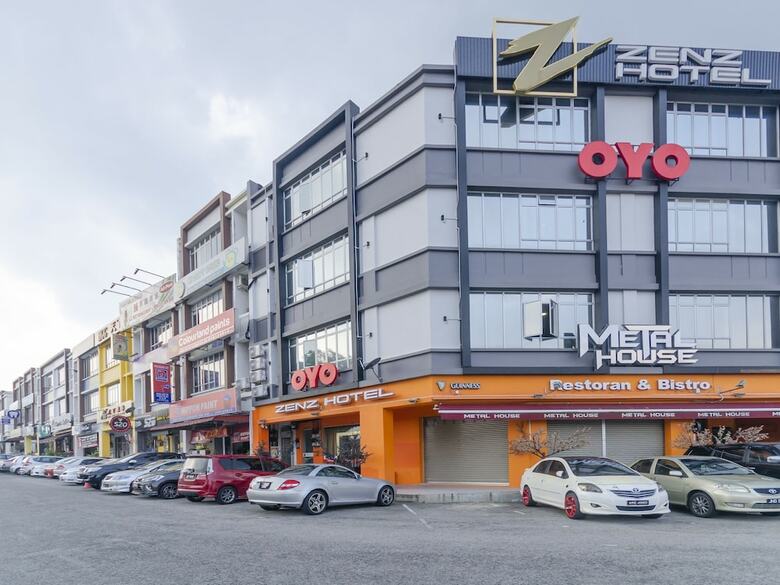 Oyo 89423 Zenz Hotel