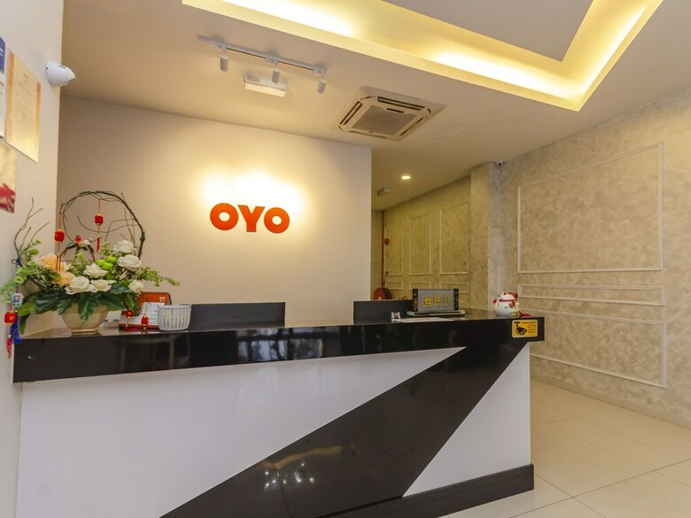 Oyo 89423 Zenz Hotel