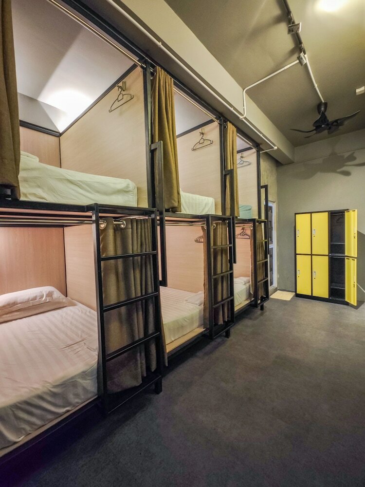 Oyo 89423 Zenz Hotel