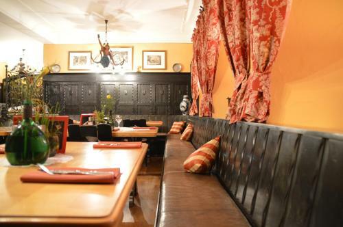 Hostal Gasthof Zum Storch