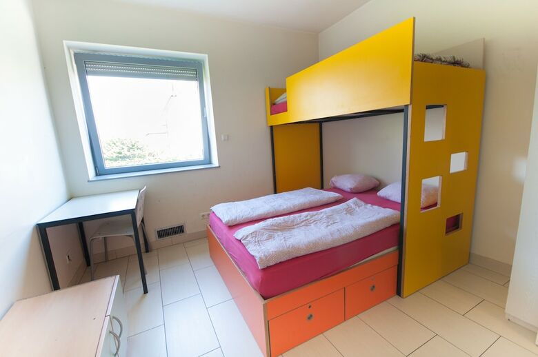 Hostal Simbol Rooms
