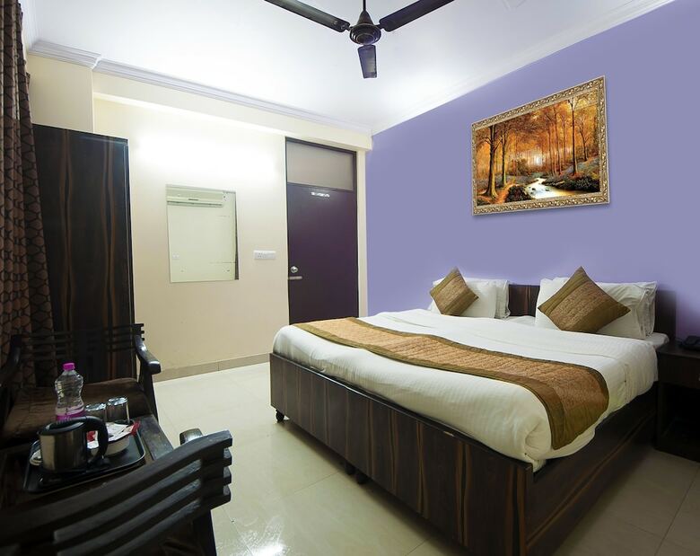 Airport Hotel Paradise Inn