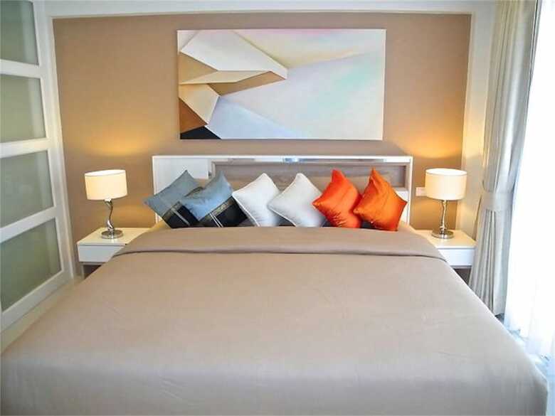 Kata Plaza 1 Bedroom Modern Apartment