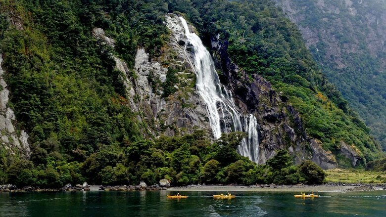 Hostal Fiordland National Park Lodge