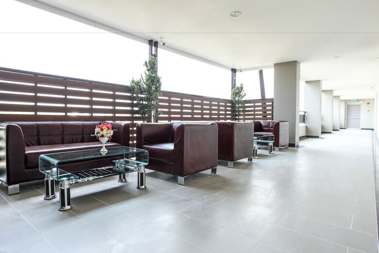 Hotel Romyen Garden Place
