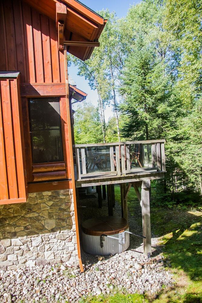 Fraternit�-sur-lac By Location Adp