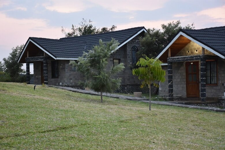 Hotel Kyangabi Crater Resort