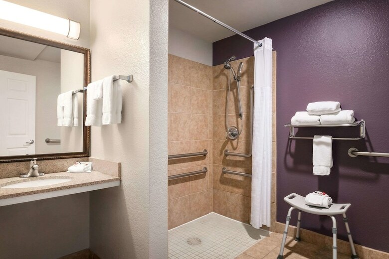 Hotel Baymont By Wyndham Springfield I-44