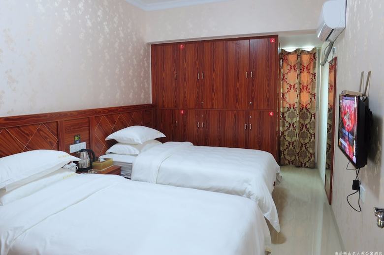 Celebrity  Apartment Hotel
