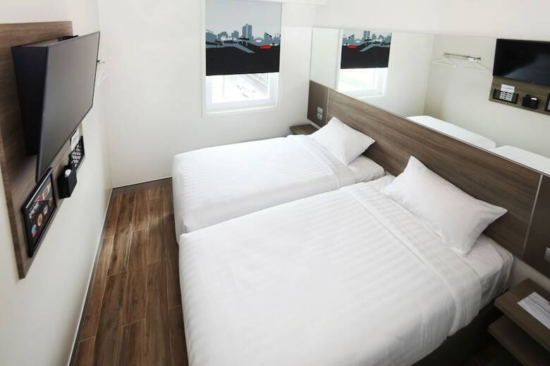 Hotel Red Planet Aurora Boulevard