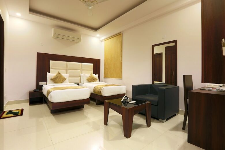 Hotel Arch