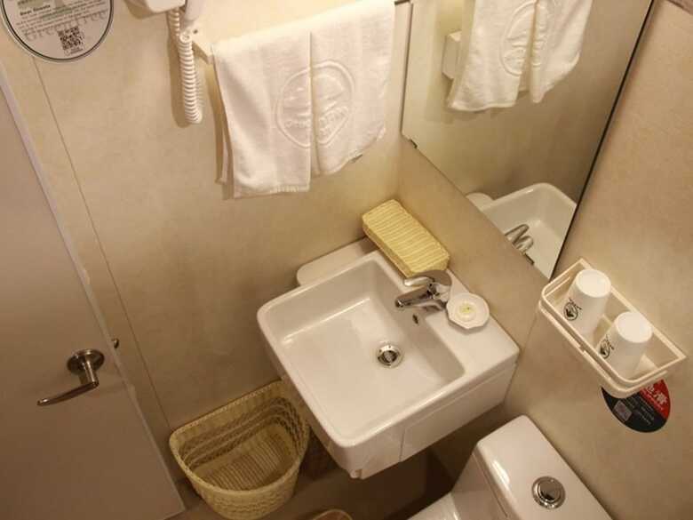 Greentree Inn Zhenjiang Danyang Wanshan Park Express Hotel