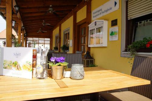 Hostal Landhotel Sch�ll