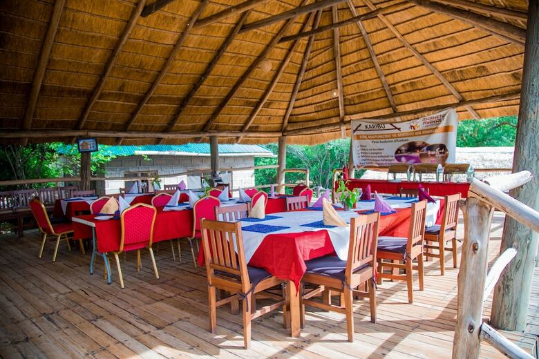 Posada Mabata Makali Lodge & Campsite