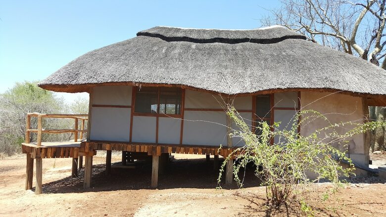 Posada Mabata Makali Lodge & Campsite