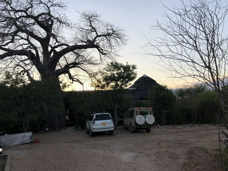 Posada Mabata Makali Lodge & Campsite