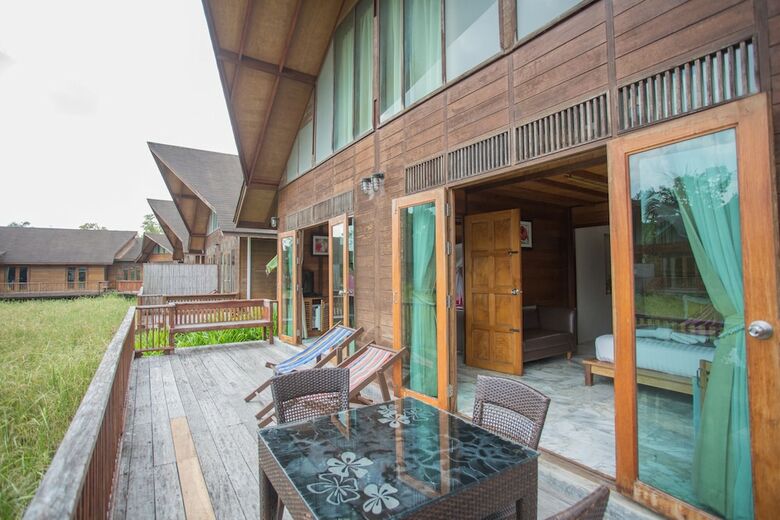 Hotel Rice Farm Villa Suratthani