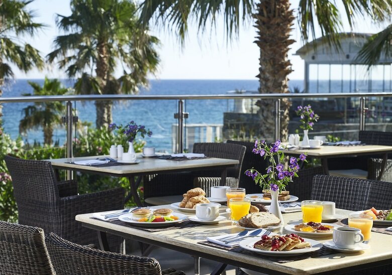 Hotel Ikaros Beach Resort & Spa