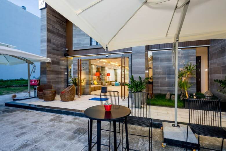Platinum Danang Hotel