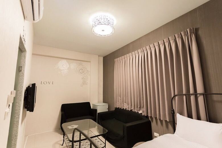 Hotel Fengjia Line Stack