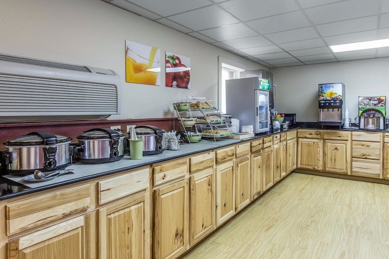 Hotel Quality Inn & Suites