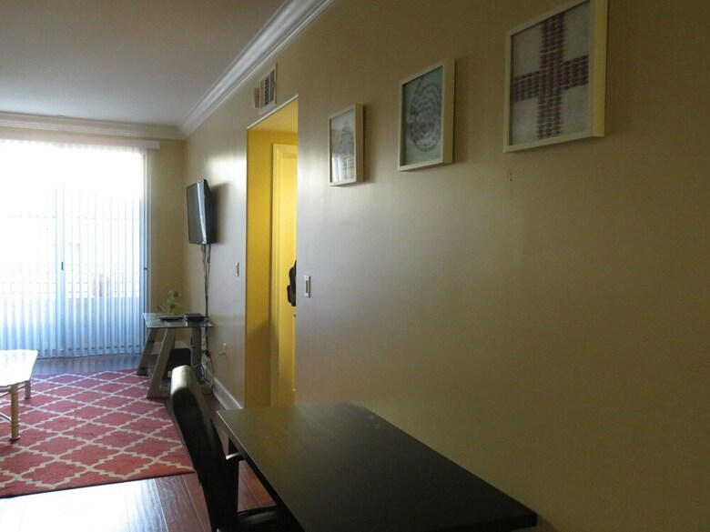 Apartamento 2 Bed / 2 Bath In Studio City