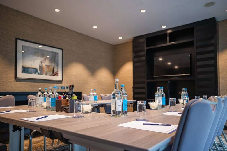 Hotel Holiday Inn Woking