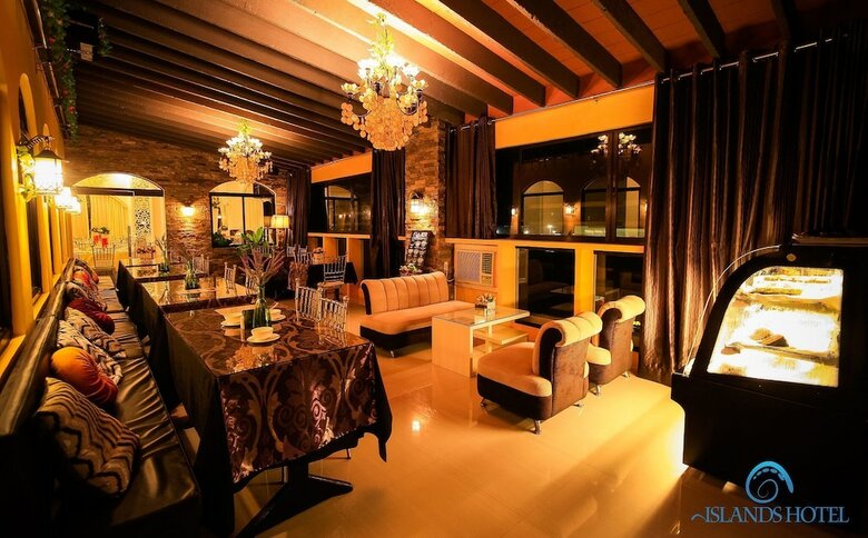 Islands Hotel