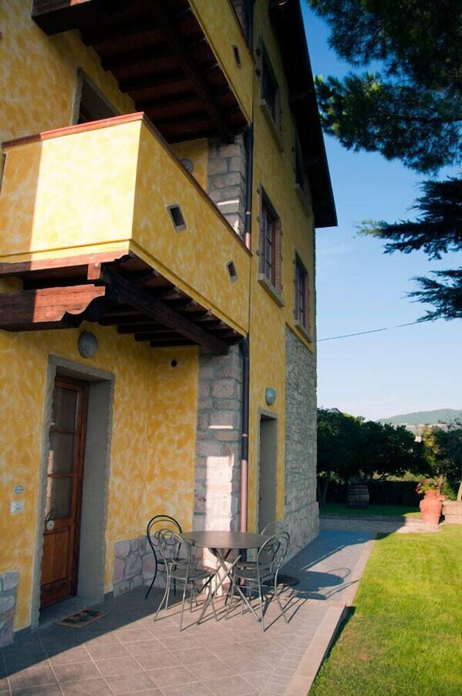 Tenuta La Lupa Country Hotel