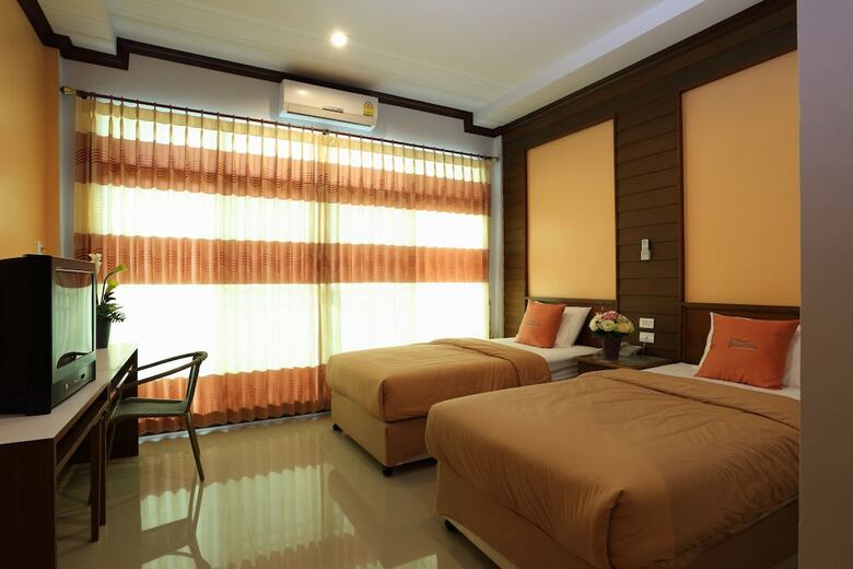 Breeze Hill Hotel