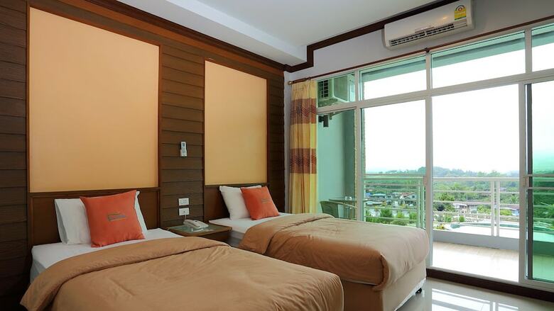 Breeze Hill Hotel