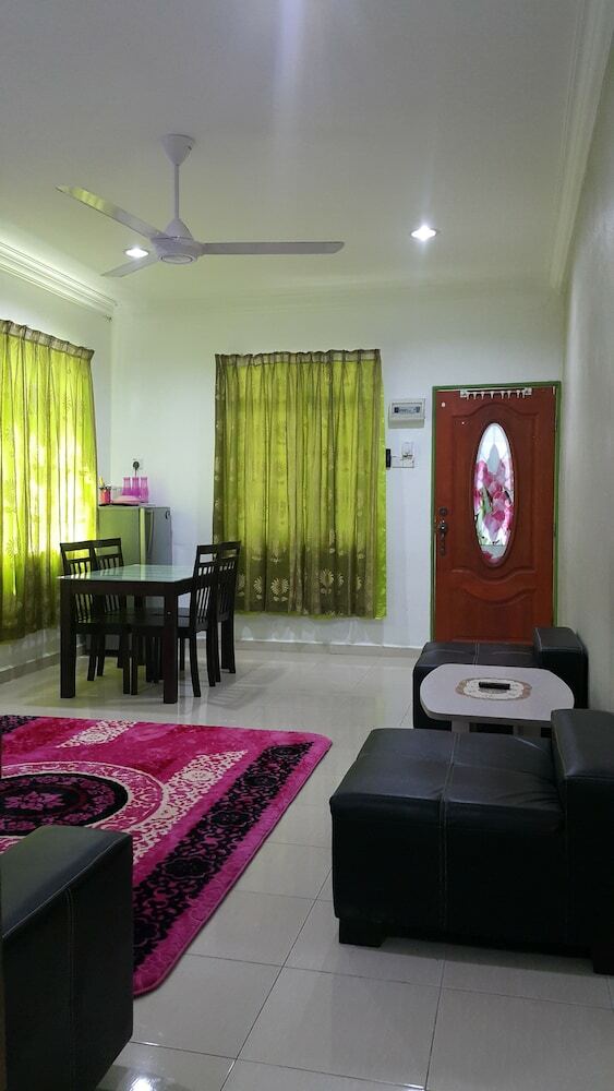 Noor Homestay