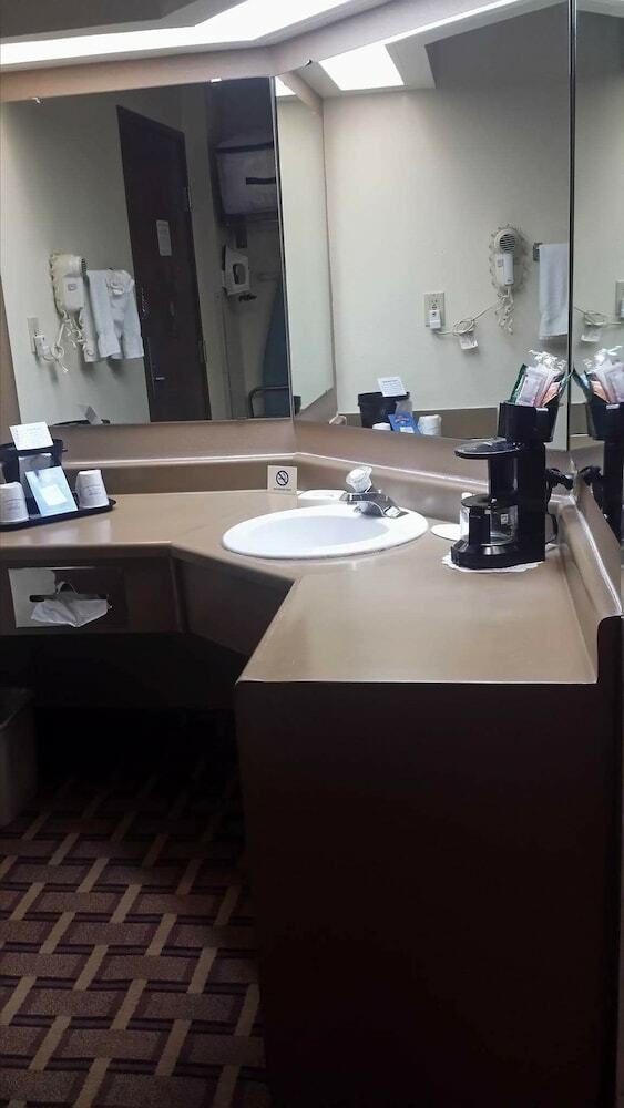 Hotel Baymont By Wyndham Paducah